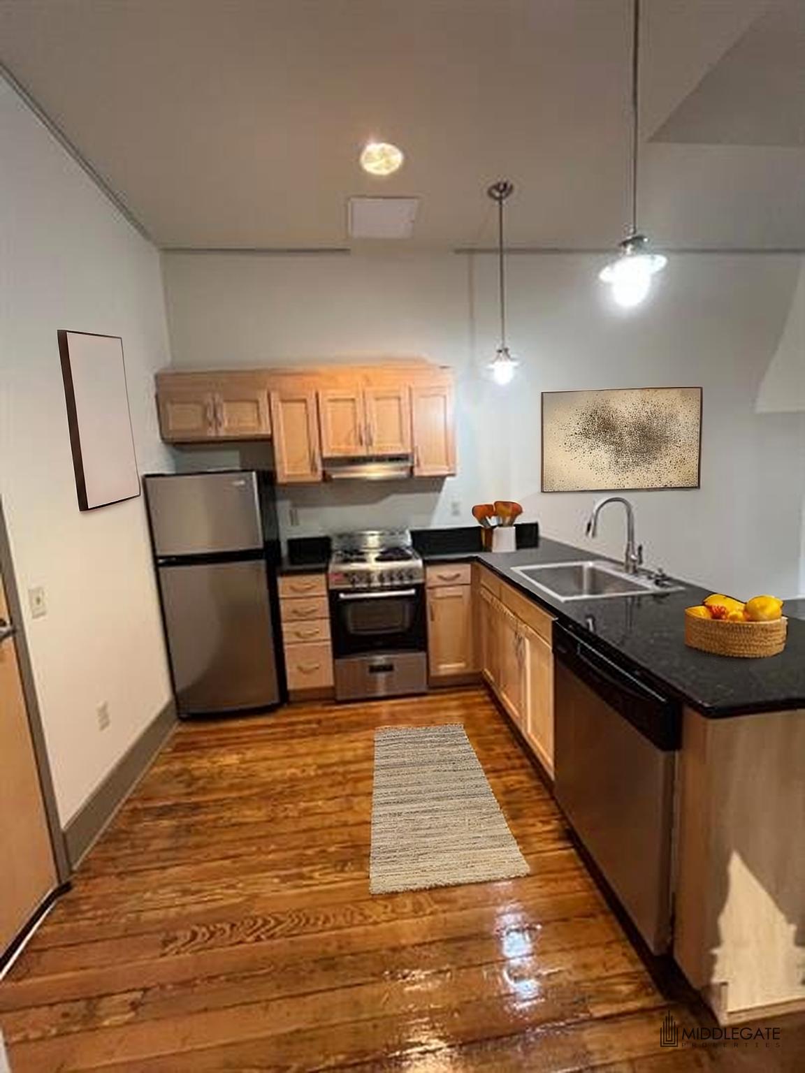739 Hamilton Street - 402